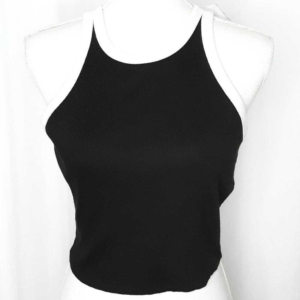 UNIQLO Ribbed Black Cropped Tank